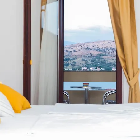 Mb Bed & Breakfast Pag Town