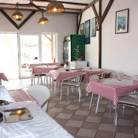 Mb Bed&Breakfast 3* Pag Town
