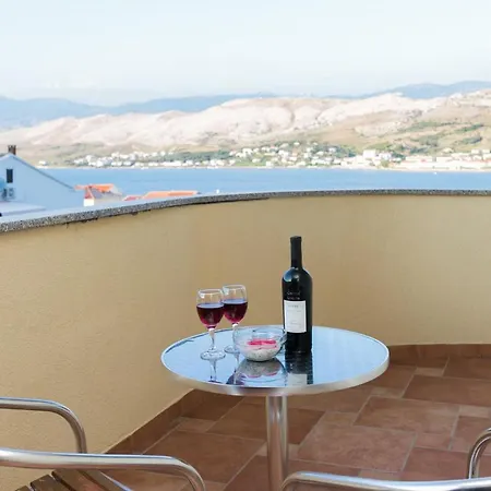 Mb Bed & Breakfast 3*