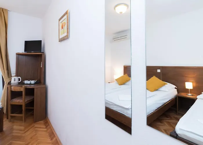 Mb Bed&Breakfast krevet i doručak Pag Town