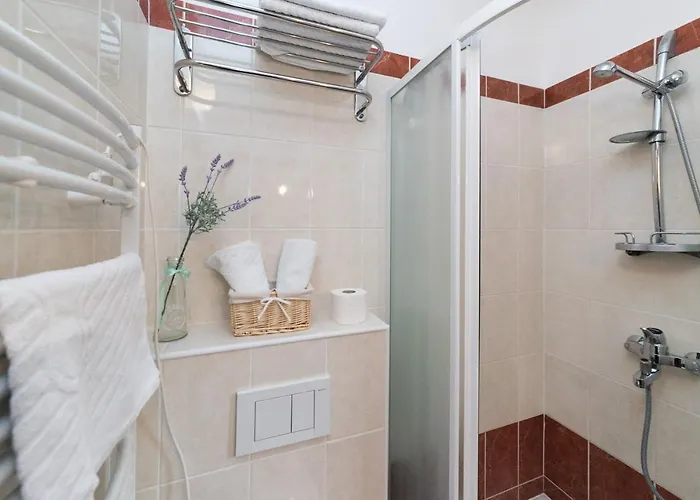 Mb Bed & Breakfast 3*