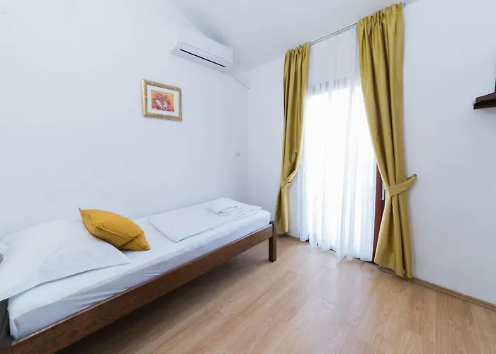 Mb Bed & Breakfast 3*